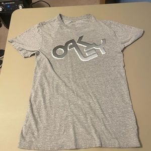 Gray shirt with black/white graphic Oakley design